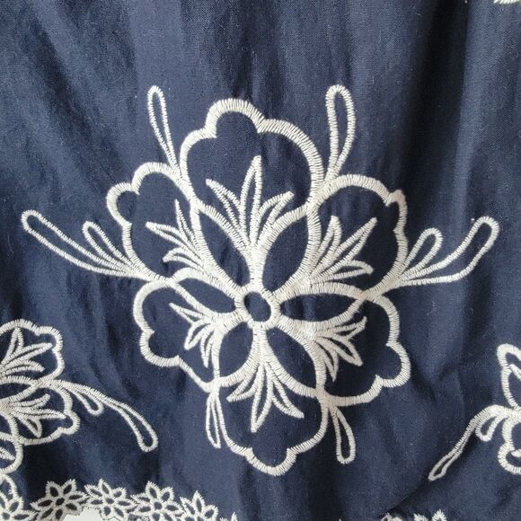 Cato navy womens blue embroidered floral top sz M long-sleeve Peasant boho Fairy - Picture 5 of 8